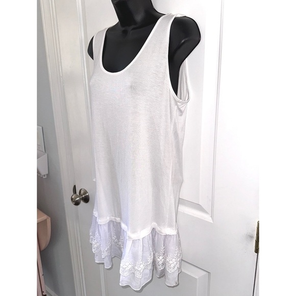 Multiples white lace layering tank top - Picture 2 of 5